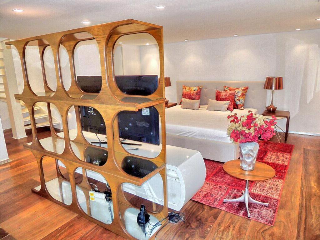 Bed & Breakfast Joa House Concept